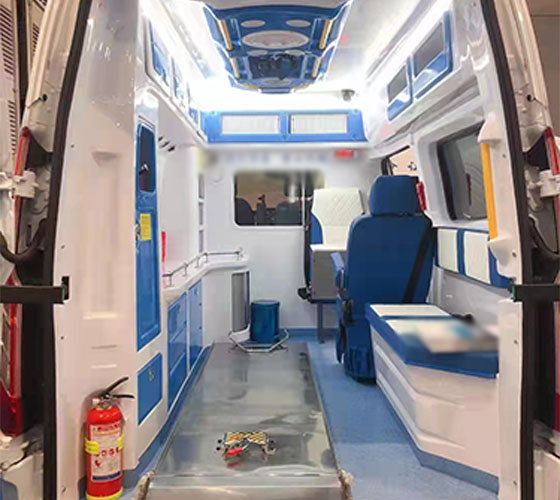 德钦县车辆内部展示